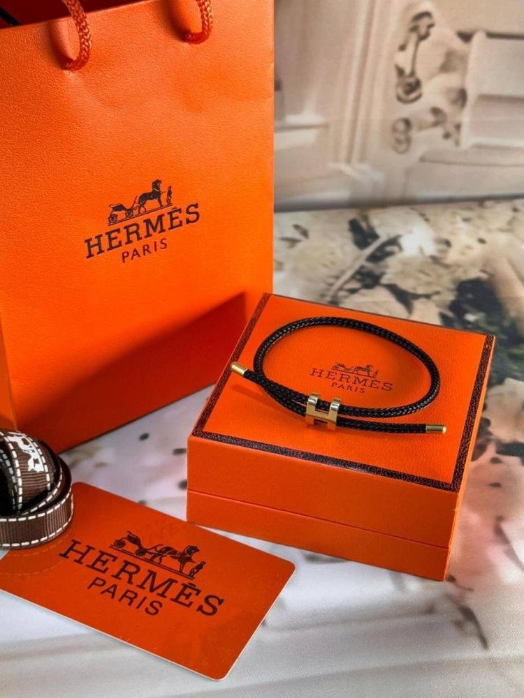 سوار هيرمس H أسود ملكي